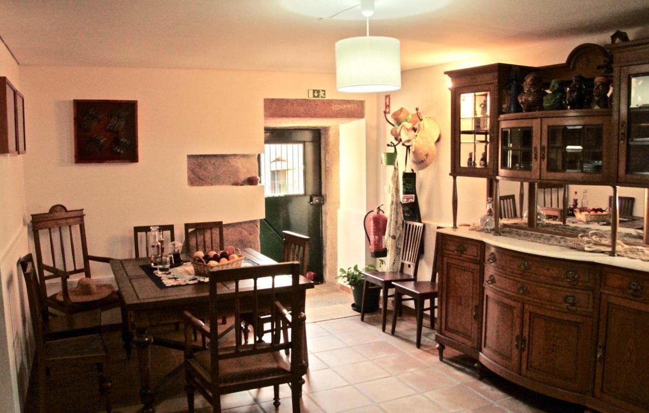 Casa Do Balcao Guest House Alcains ภายนอก รูปภาพ