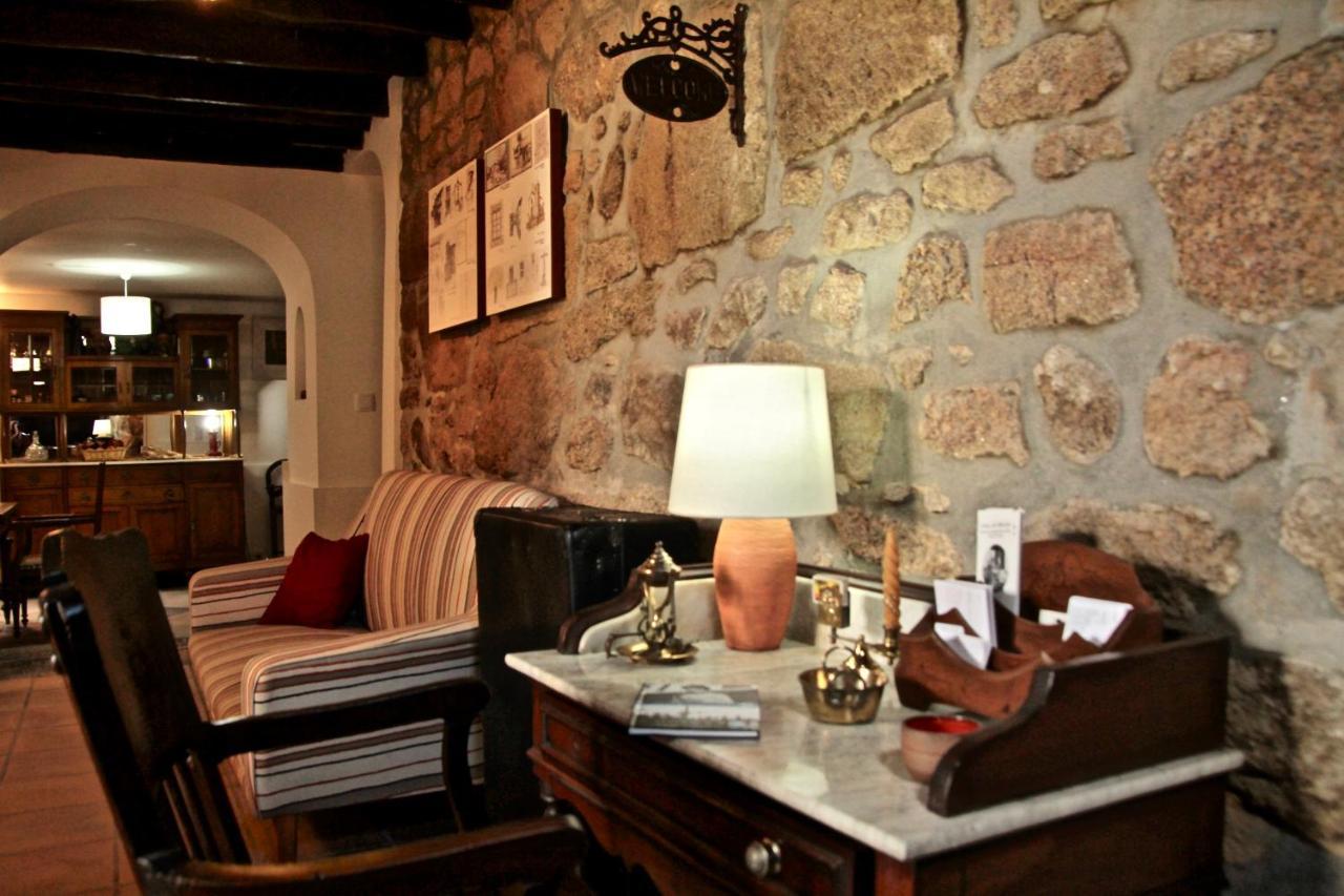 Casa Do Balcao Guest House Alcains ภายนอก รูปภาพ