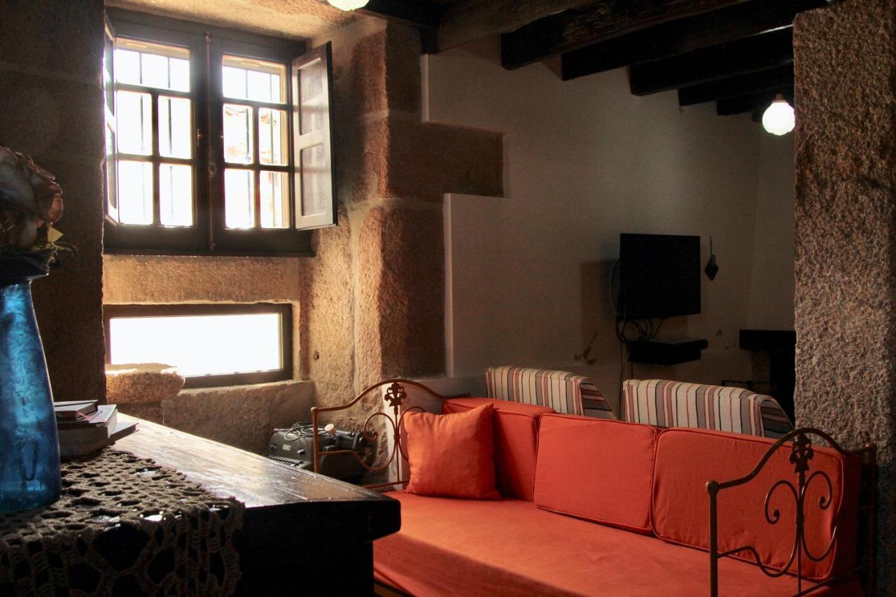 Casa Do Balcao Guest House Alcains ภายนอก รูปภาพ