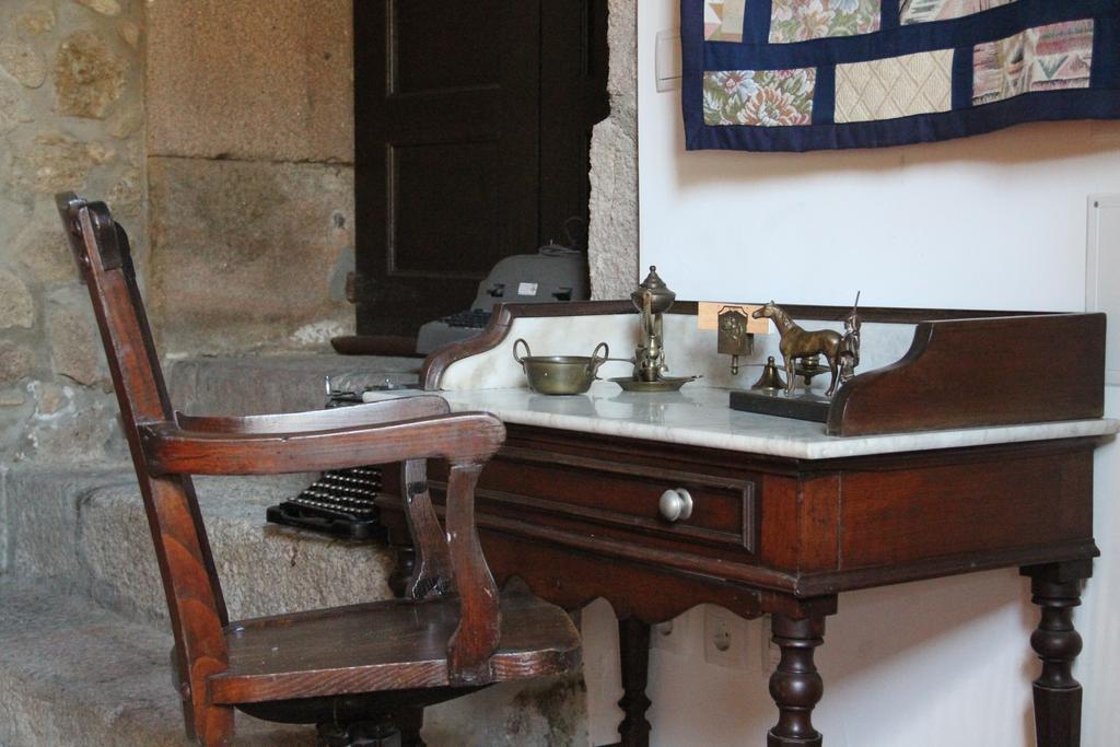 Casa Do Balcao Guest House Alcains ภายนอก รูปภาพ
